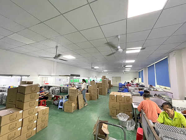 电子产品生产车间